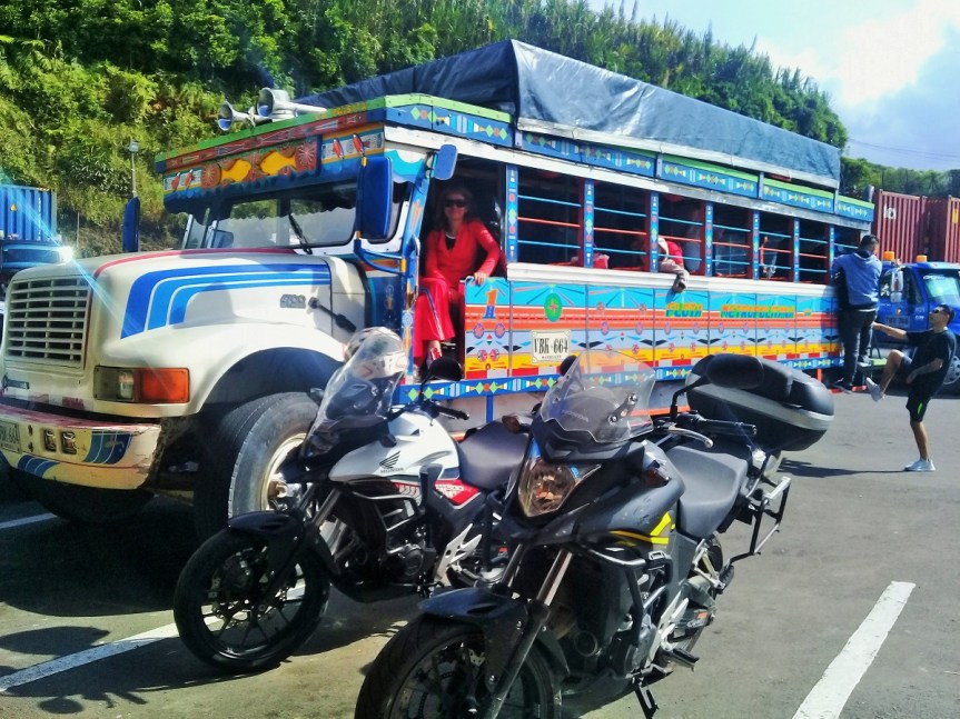 paseo-chiva-pereira-honda-cb500x-ansermanuevo-valle