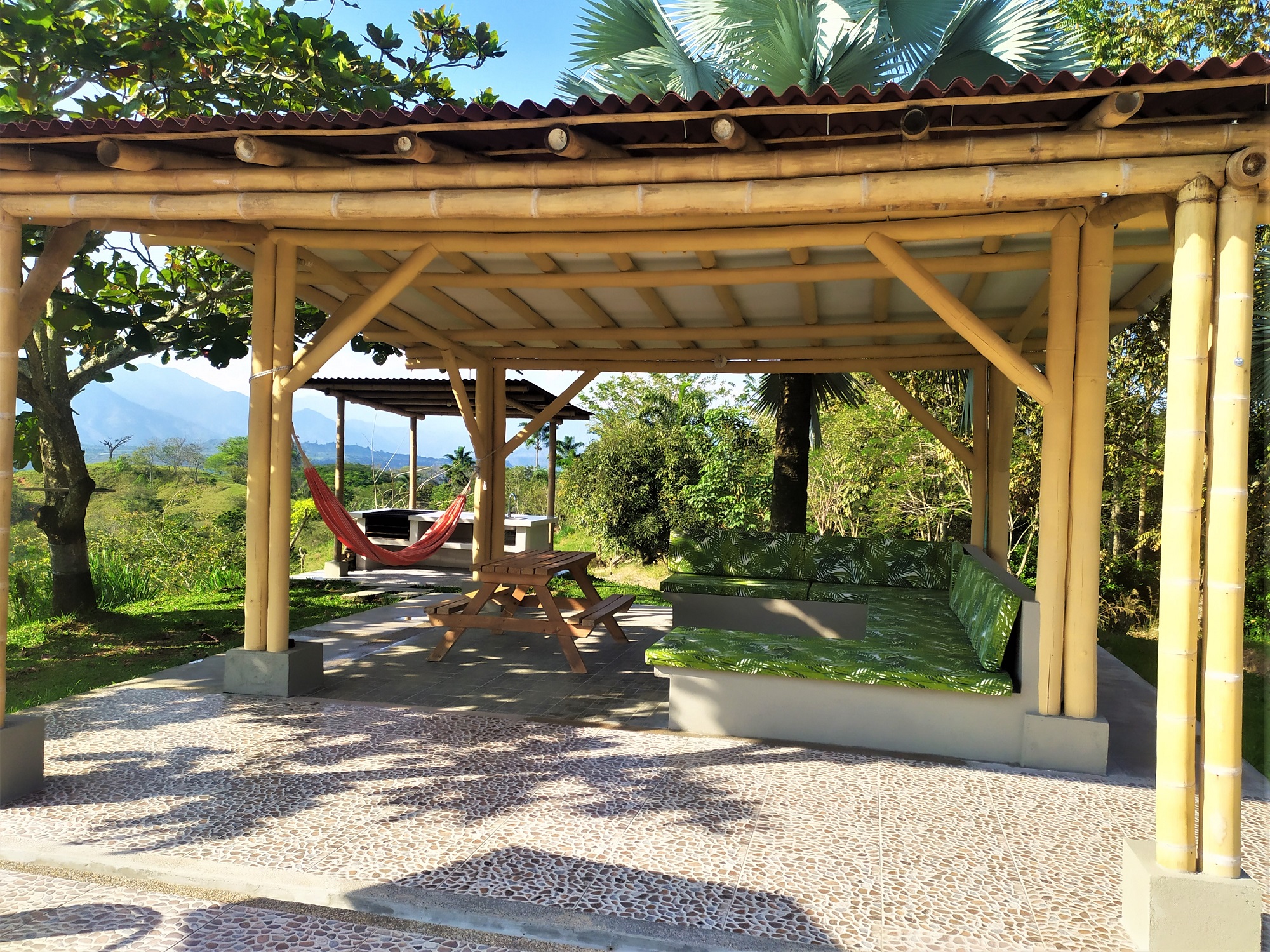 finca-altomira-kiosko-bbq-manizales-airbnb-2